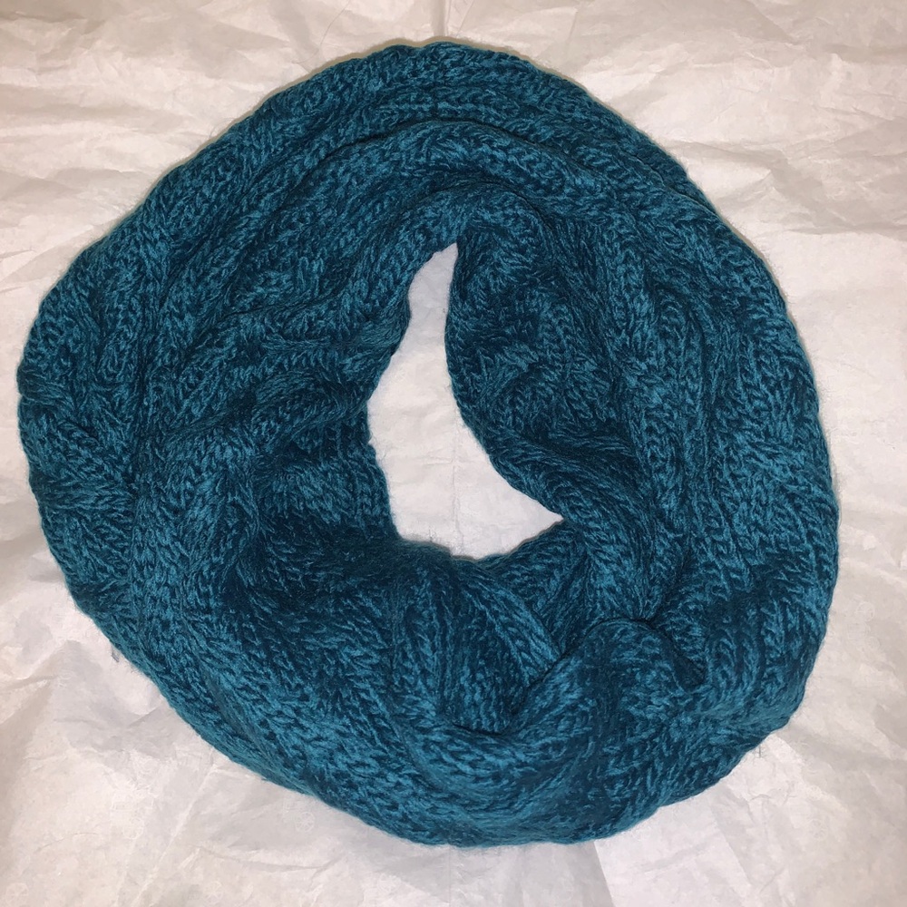 INFINITY SCARF 🧣